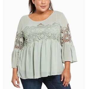 Torrid Lacy Chiffon Top Womens Size 1X Seagrass Green Lace Inset Bell Sleeves